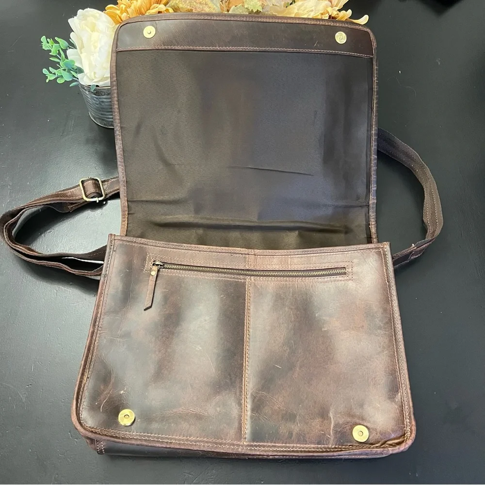 RUSTIC TOWN Brown LEATHER MESSENGER BAG Briefcase Computer LAPTOP BAG‎